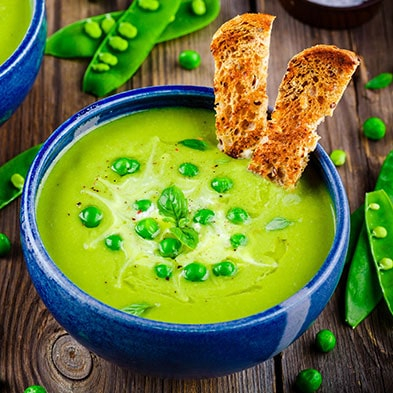 крем-суп із зеленим горошком та вершками