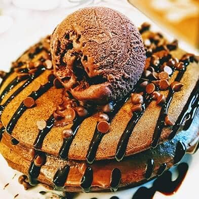 chocolate pancakes with ice cream