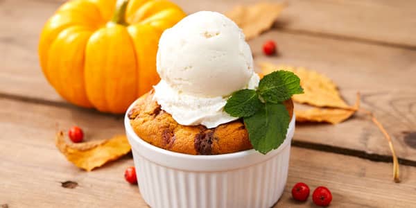 Flavourful Pumpkin Cupcakes with Ice Cream